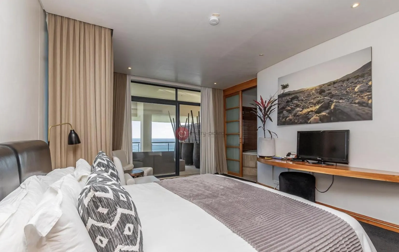 Guest house Capestays - Villa Infinity Cape Town
